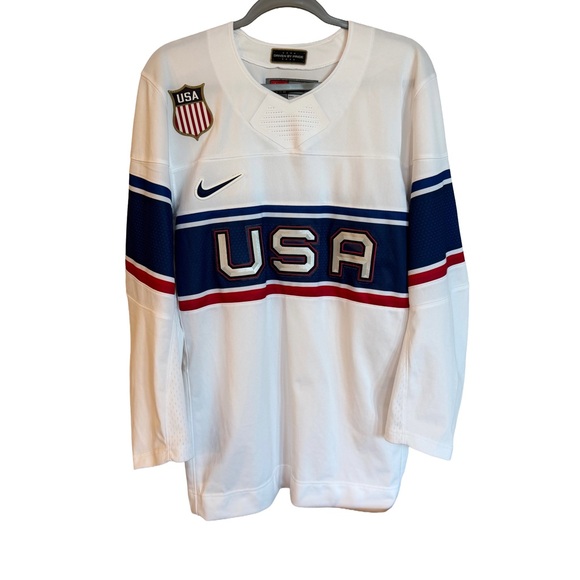 Nike Other - Nike White, Navy & Red USA Hockey Jersey